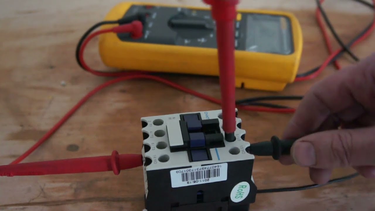 Cómo probar un conector con un multímetro (verificación de la bobina y el contacto)