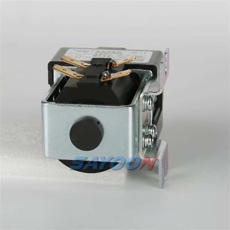 Motor control contactor side view for control circuit applications