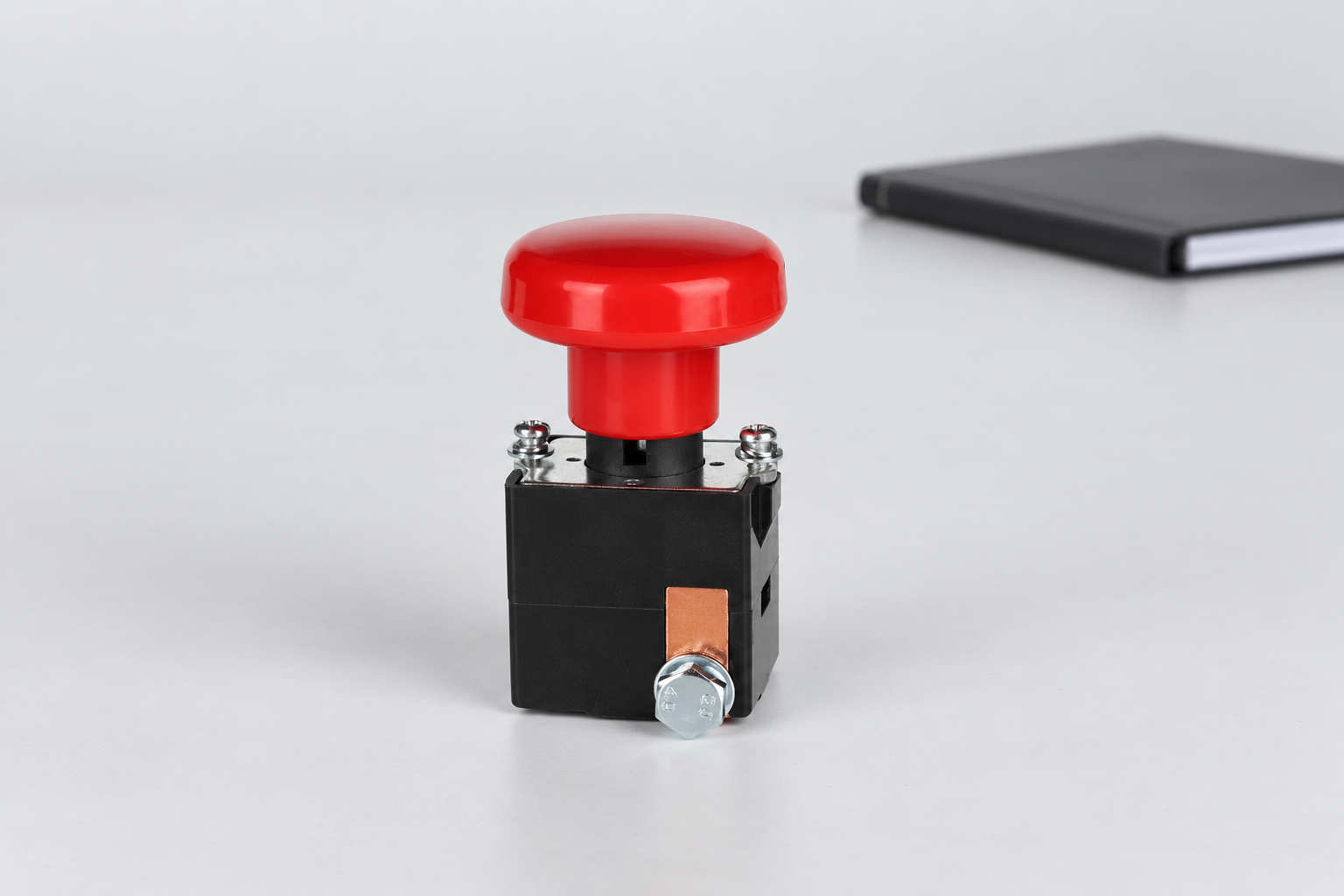 Reference-based CZK125A manual switch at an inspection station